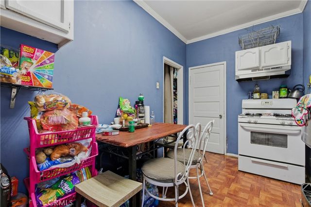 2208 Toberman Street, Los Angeles, CA 90007