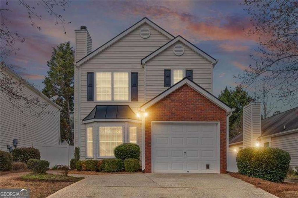 1061 Daventry Crossing, Woodstock, GA 30188