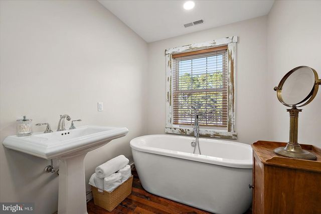 964 TAYLORS ISLAND RD, Madison, MD 21648
