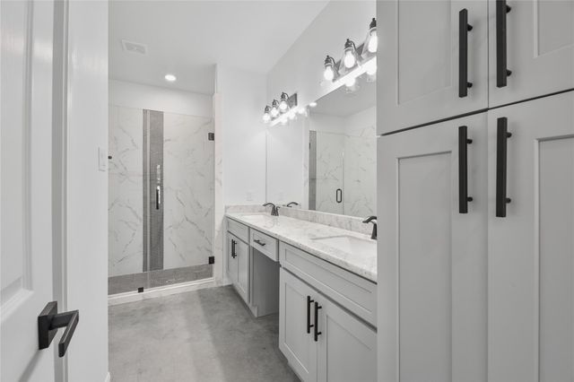 707 Magnolia Point Drive, Houston, TX 77336
