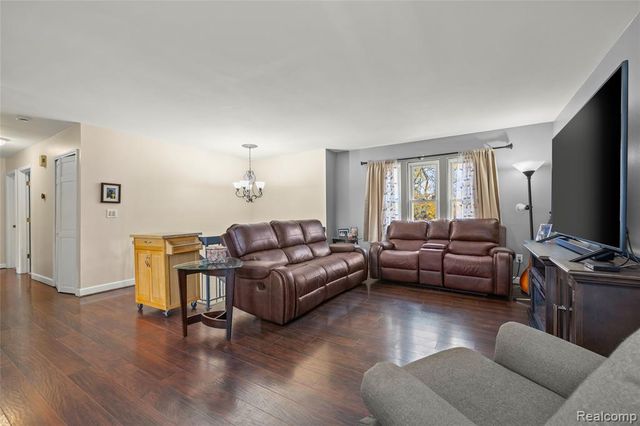 1152 Heritage Drive, Canton, MI 48188