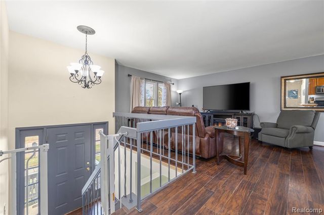 1152 Heritage Drive, Canton, MI 48188