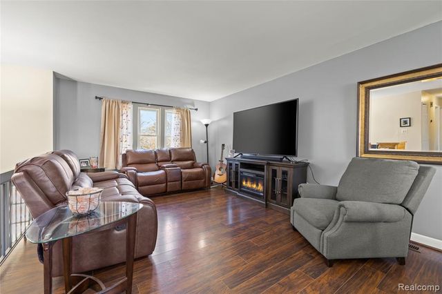 1152 Heritage Drive, Canton, MI 48188