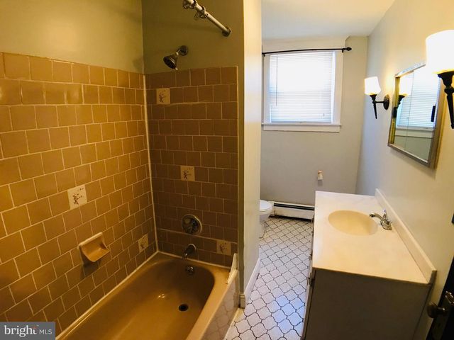 313 E 33RD ST, Baltimore, MD 21218