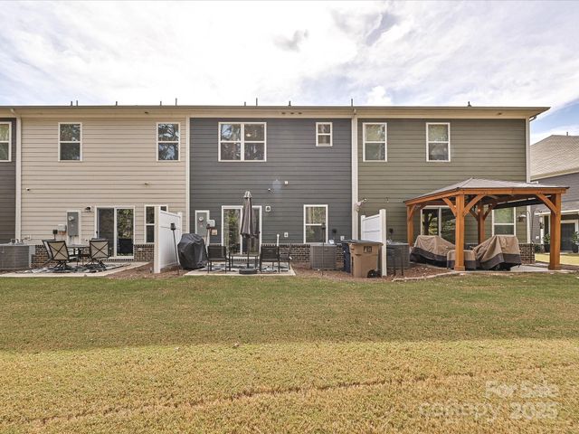 348 Abington Street, Matthews, NC 28104