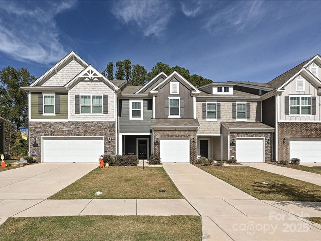 348 Abington Street, Matthews, NC 28104