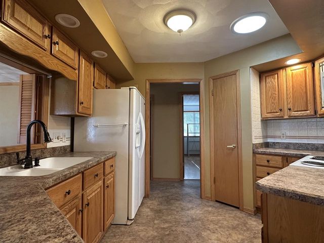 1912 Holly Drive, Janesville, WI 53546