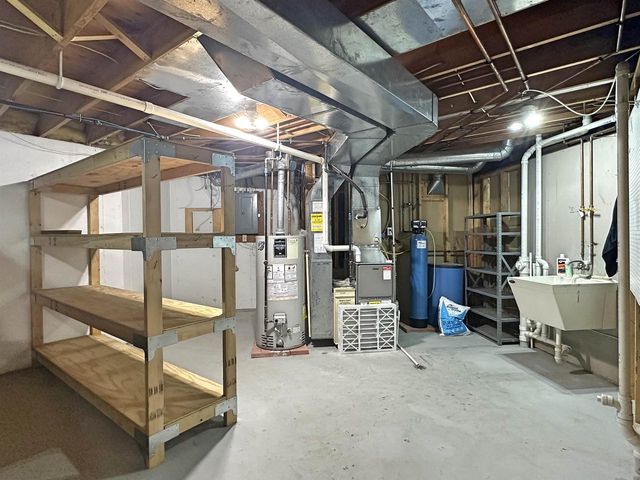 1912 Holly Drive, Janesville, WI 53546