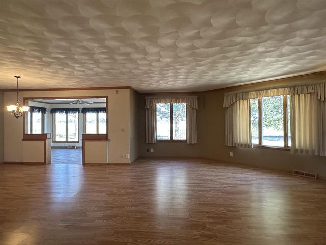 1912 Holly Drive, Janesville, WI 53546