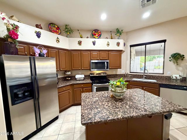 8334 W Marlette Avenue, Glendale, AZ 85305