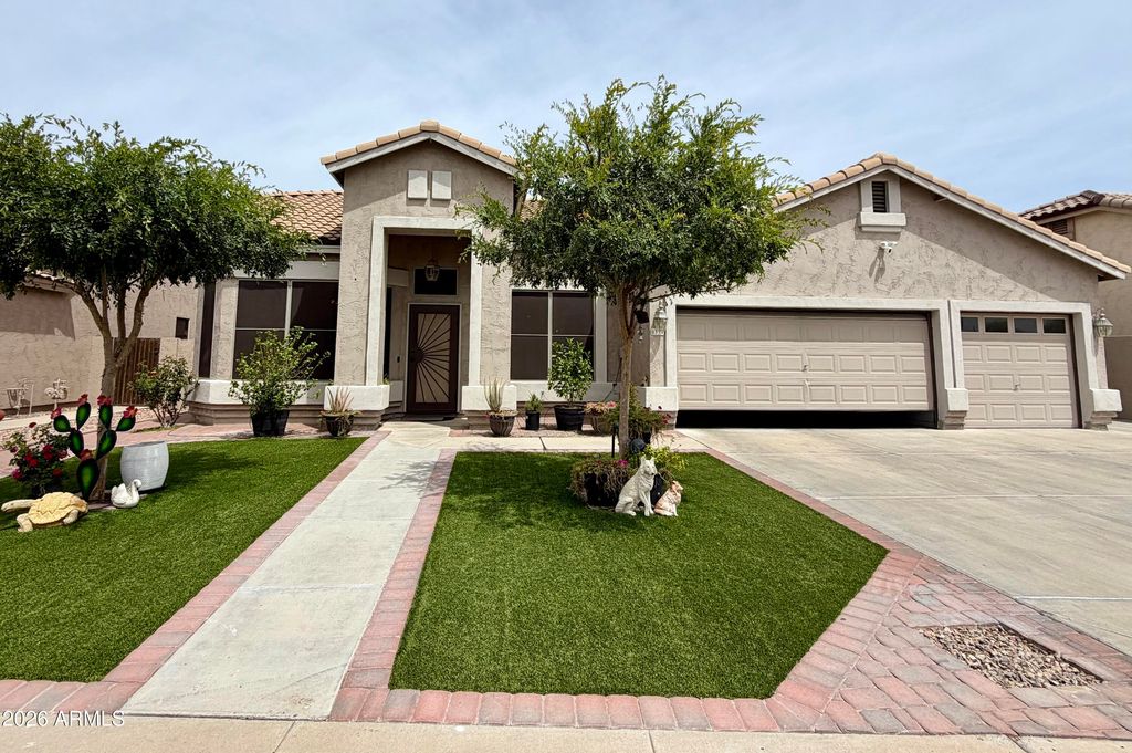 8334 W Marlette Avenue, Glendale, AZ 85305