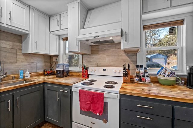 101 Broadview Road, Sulphur Springs, AR 72768