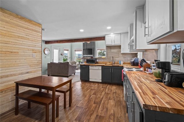 101 Broadview Road, Sulphur Springs, AR 72768