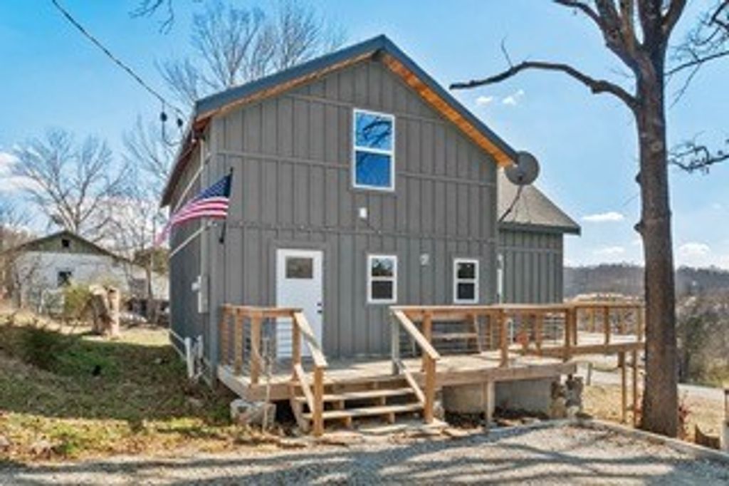 101 Broadview Road, Sulphur Springs, AR 72768