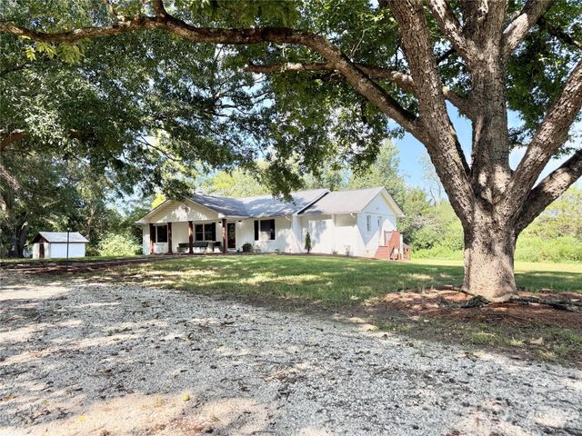 715 Grandview Road, Clover, SC 29710