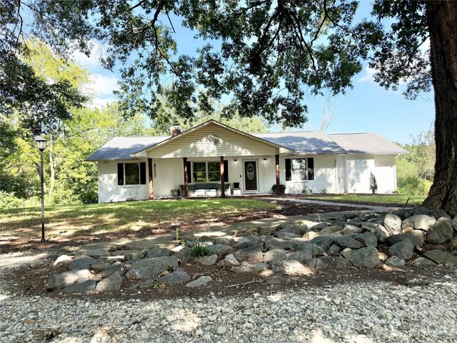 715 Grandview Road, Clover, SC 29710