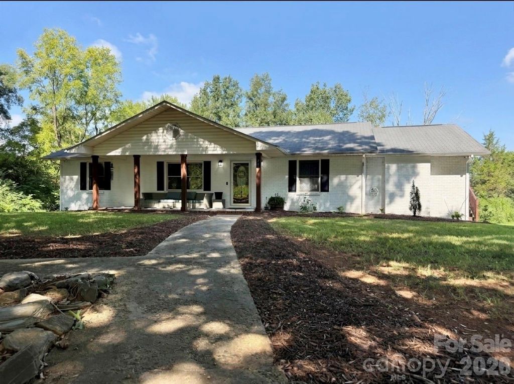715 Grandview Road, Clover, SC 29710