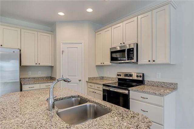 139 Penry Lane, Clemmons, NC 27012