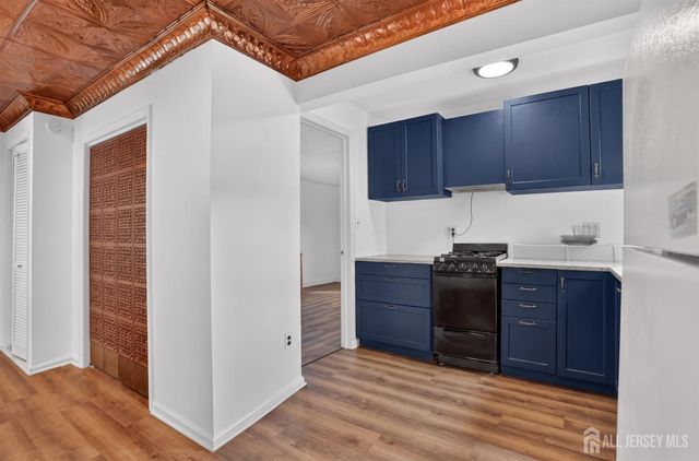 127 S Pine Avenue, South Amboy, NJ 08879