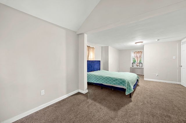 1100 Roosevelt Ave, Springfield, MA 01109