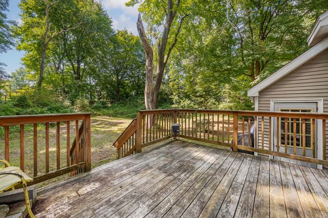 1100 Roosevelt Ave, Springfield, MA 01109
