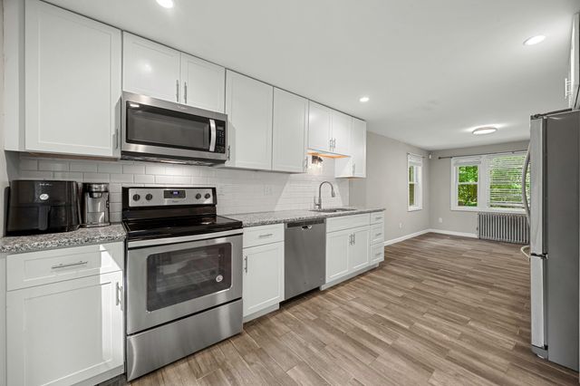1100 Roosevelt Ave, Springfield, MA 01109