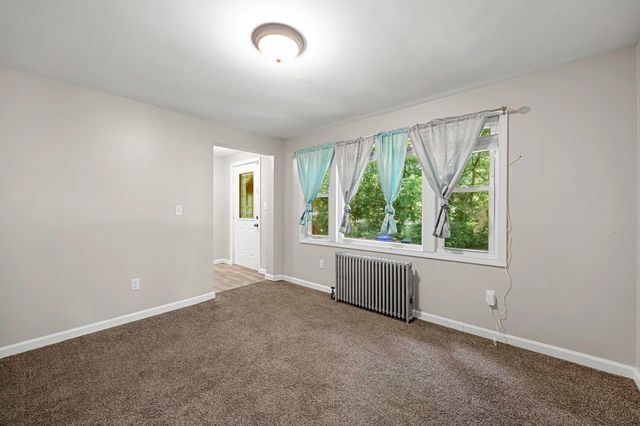1100 Roosevelt Ave, Springfield, MA 01109