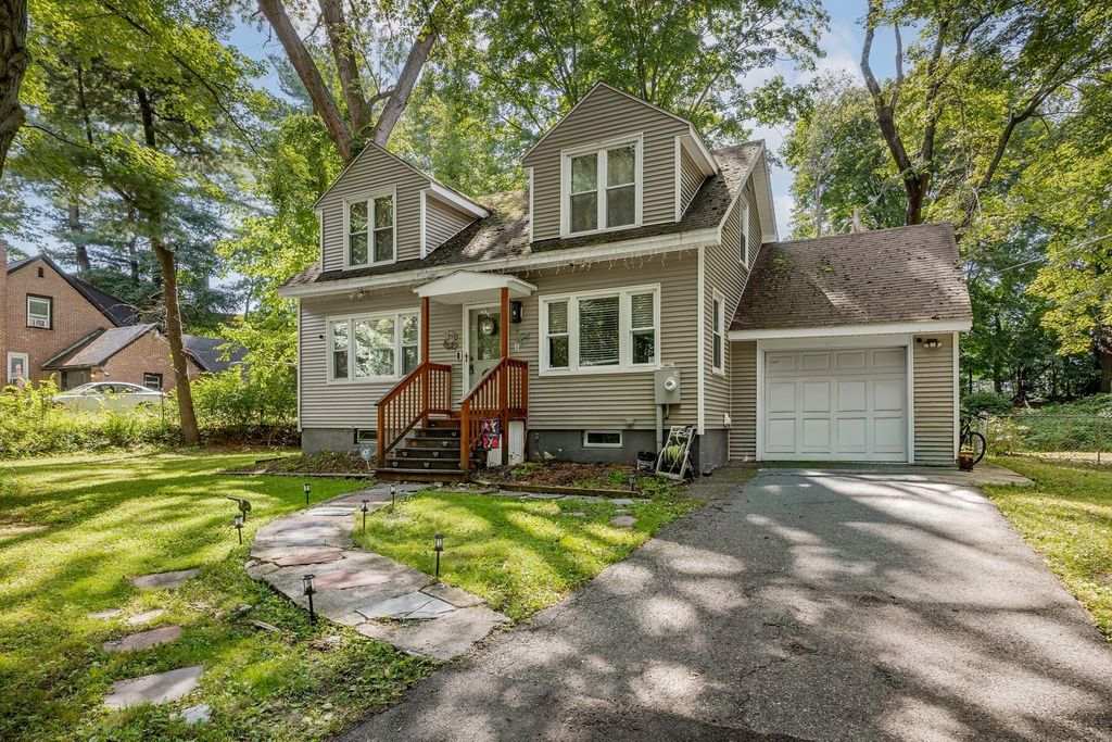 1100 Roosevelt Ave, Springfield, MA 01109
