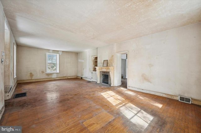 264 W WASHINGTON LN, Philadelphia, PA 19144