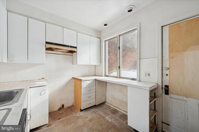 264 W WASHINGTON LN, Philadelphia, PA 19144