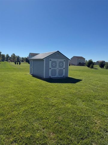 4400 Little Creek Court, Cedar Springs, MI 49319