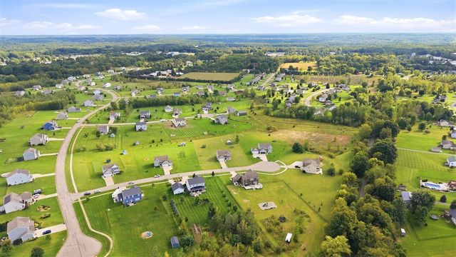 4400 Little Creek Court, Cedar Springs, MI 49319