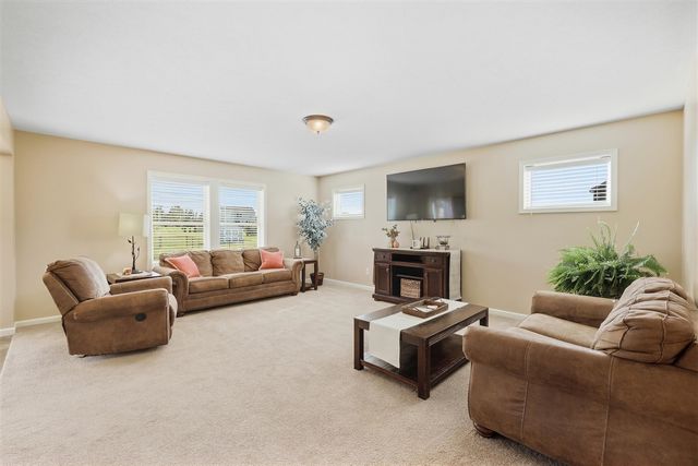 4400 Little Creek Court, Cedar Springs, MI 49319