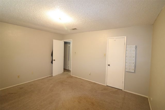 7340 Folkstone Drive, Forest Hill, TX 76140