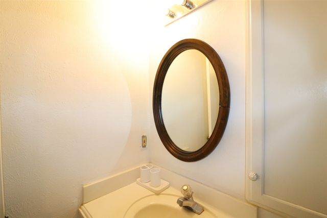 7340 Folkstone Drive, Forest Hill, TX 76140