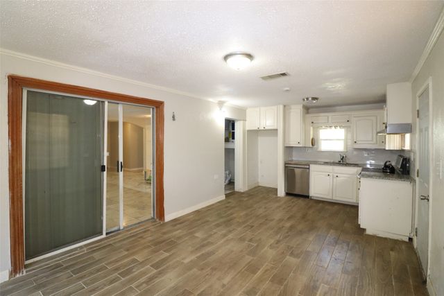 7340 Folkstone Drive, Forest Hill, TX 76140