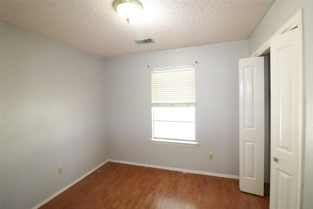 7340 Folkstone Drive, Forest Hill, TX 76140
