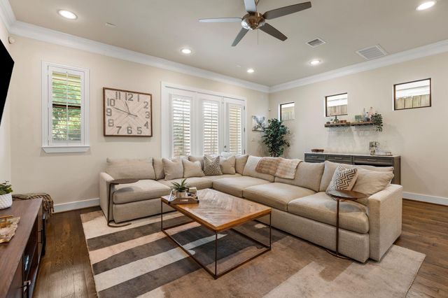 4205 Koehler Street B, Houston, TX 77007