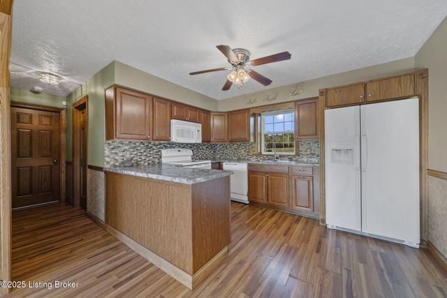 4977 Wax Rd, Clarkson, KY 42726