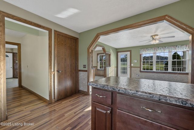 4977 Wax Rd, Clarkson, KY 42726