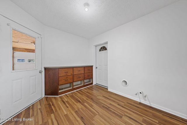 4977 Wax Rd, Clarkson, KY 42726