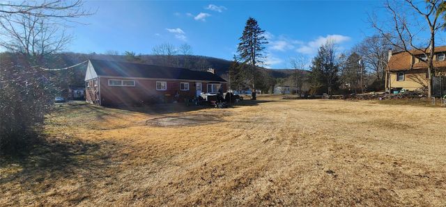 5 Johnson Lane, Sparrowbush, NY 12780