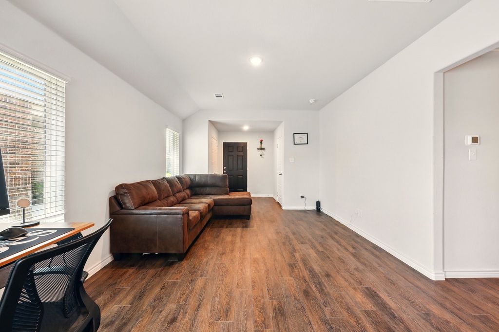 105 Musgrove Road, Everman, TX 76140 — photo 5