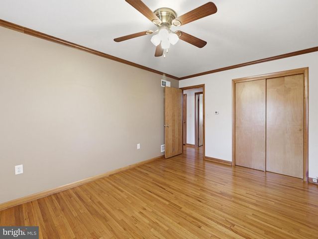544 MENTZER AVE, Chambersburg, PA 17201