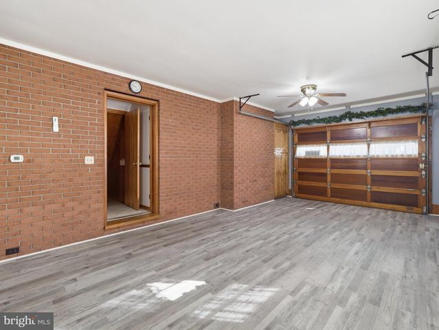 544 MENTZER AVE, Chambersburg, PA 17201