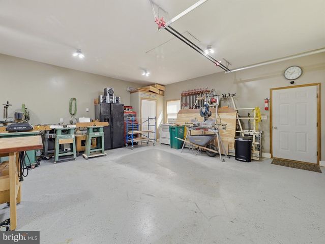 544 MENTZER AVE, Chambersburg, PA 17201