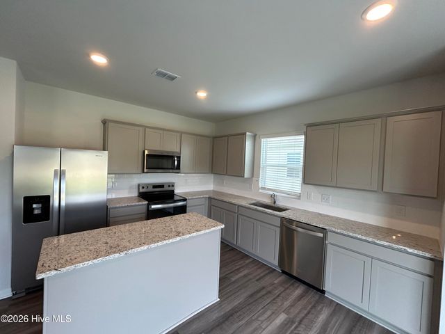 587 Coronado Avenue SE, Leland, NC 28451