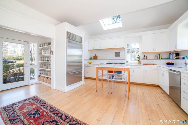 15 Edgehill Road, New Haven, CT 06511