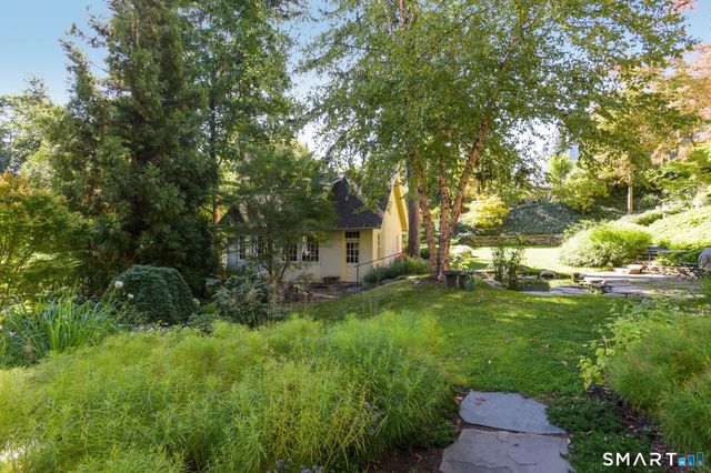 15 Edgehill Road, New Haven, CT 06511