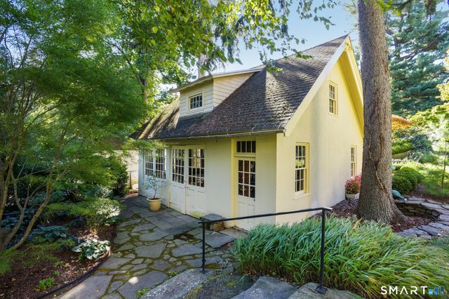 15 Edgehill Road, New Haven, CT 06511